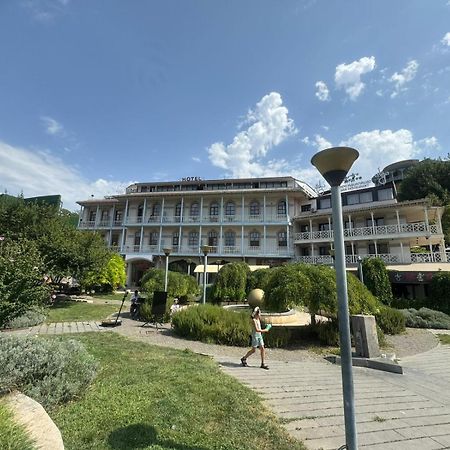 Hotel Beka Palace Тбилиси Екстериор снимка