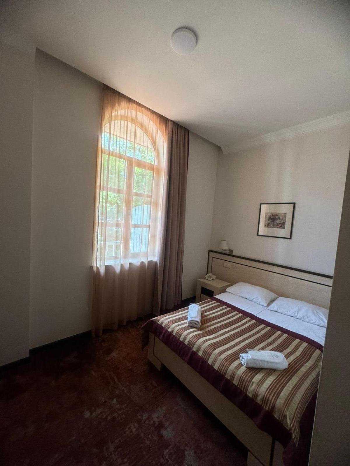 Hotel Beka Palace Тбилиси Екстериор снимка