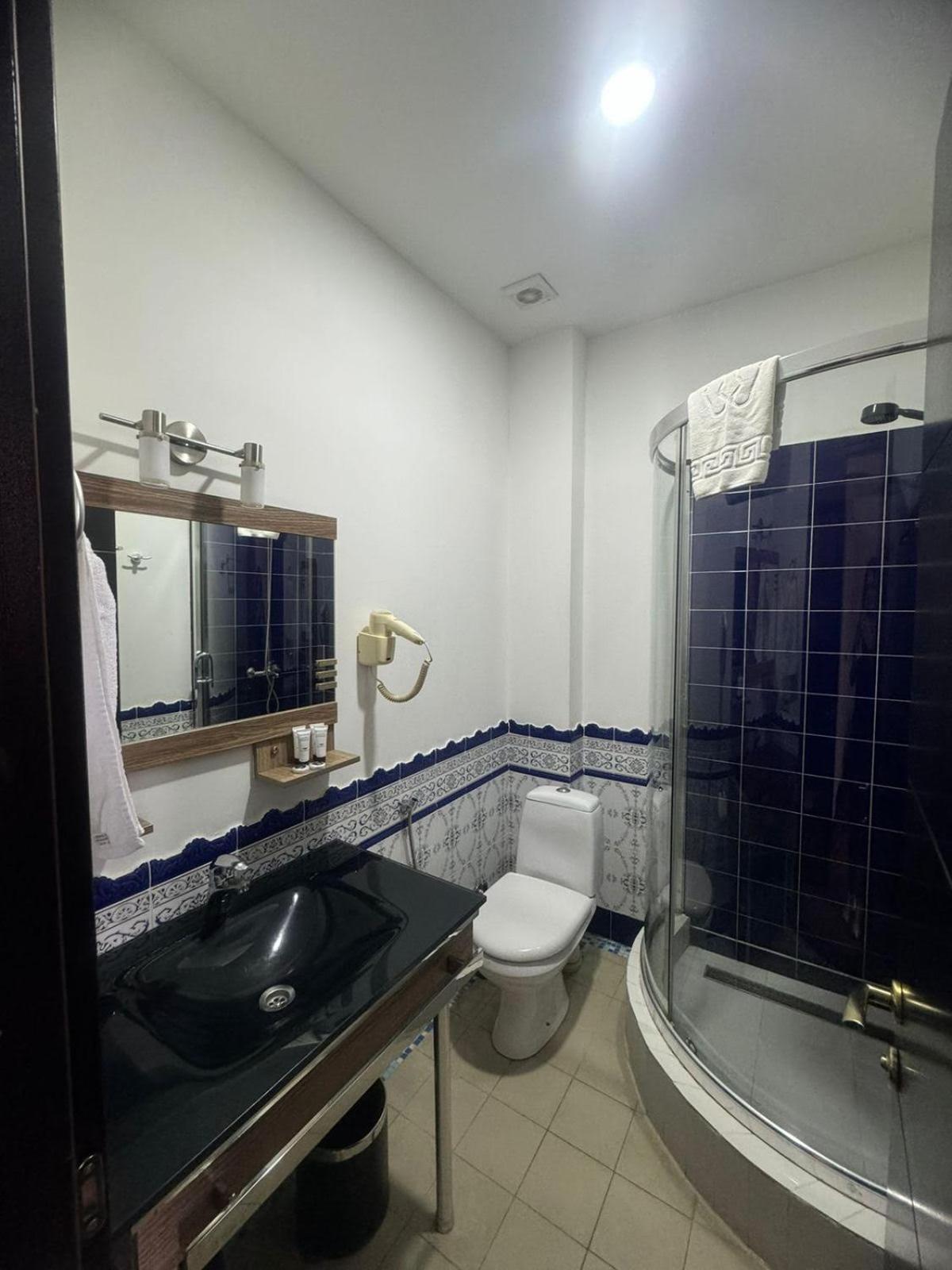 Hotel Beka Palace Тбилиси Екстериор снимка