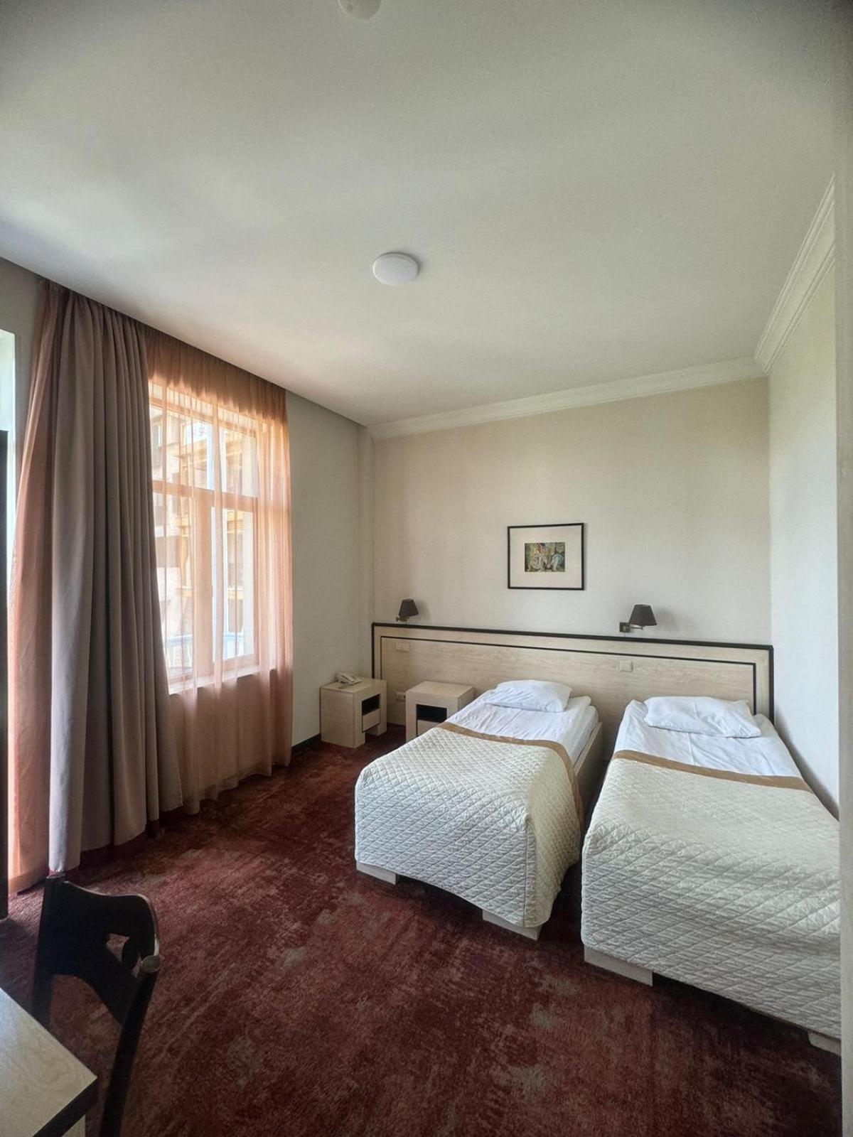 Hotel Beka Palace Тбилиси Екстериор снимка