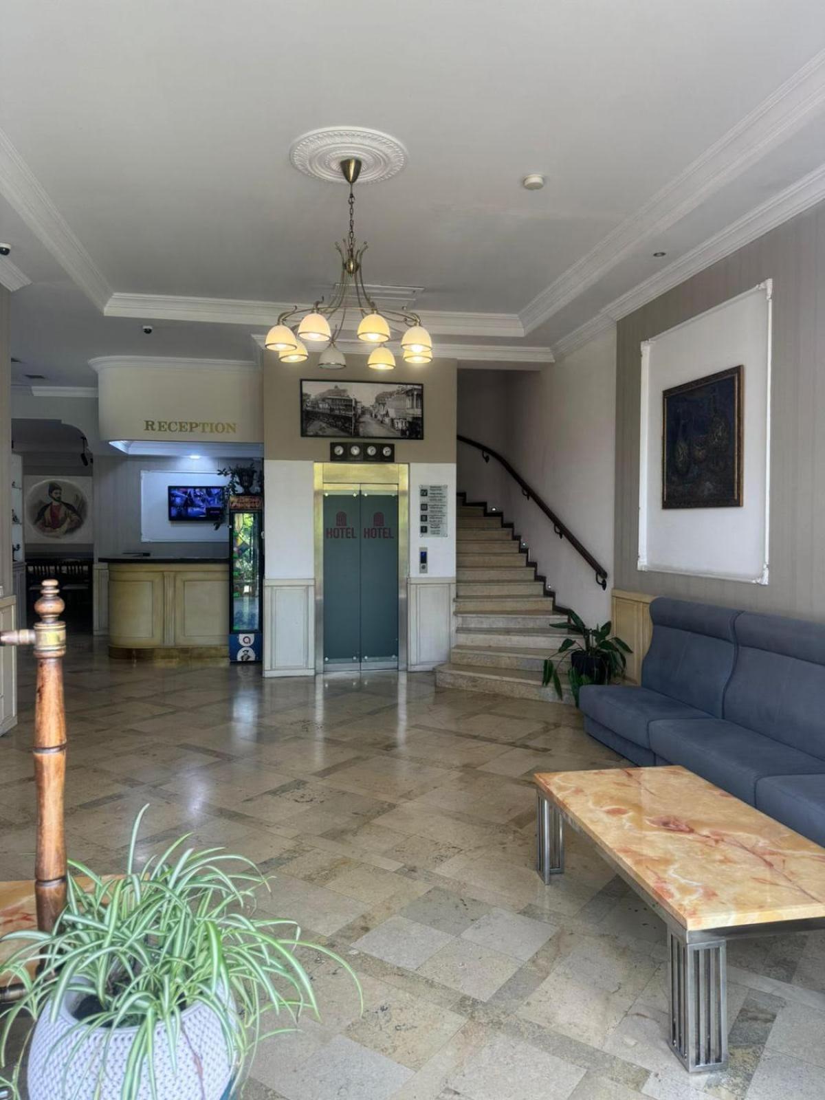 Hotel Beka Palace Тбилиси Екстериор снимка