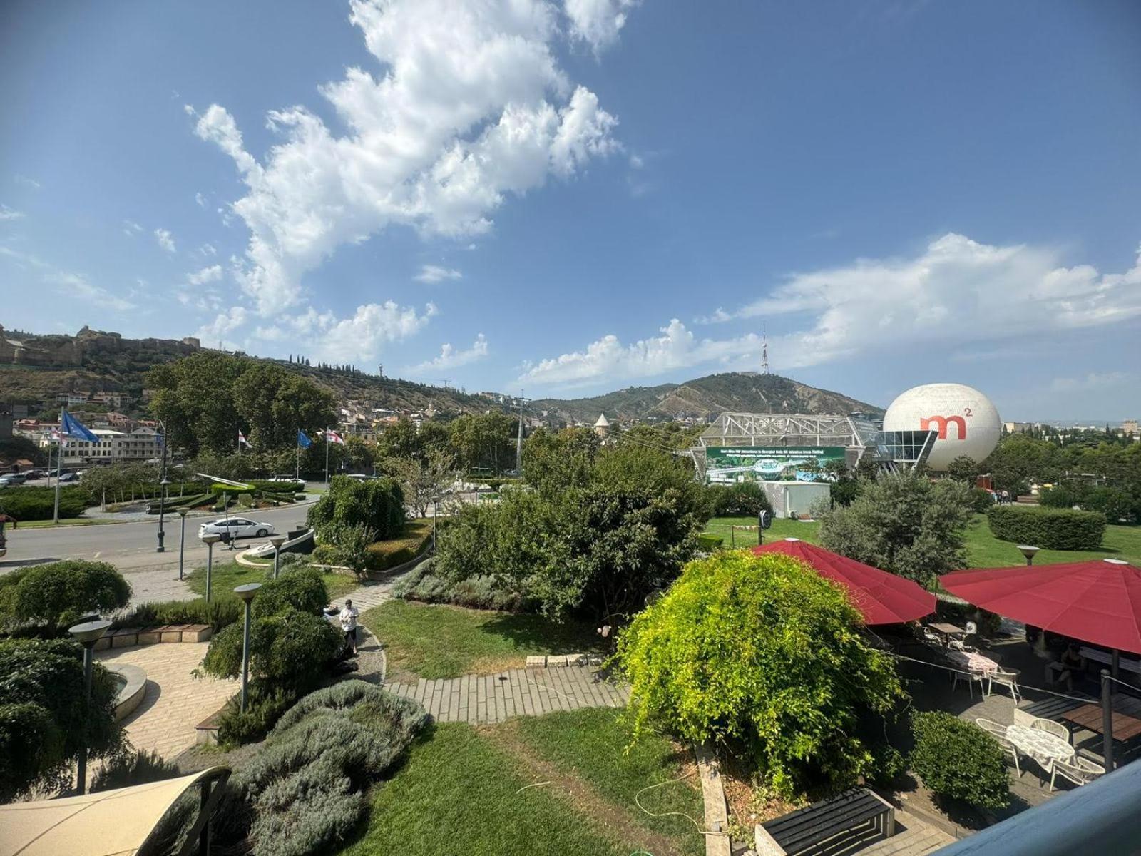 Hotel Beka Palace Тбилиси Екстериор снимка